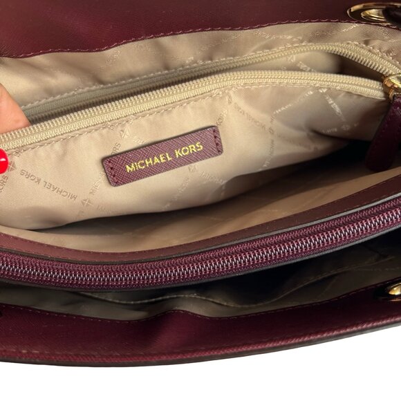 Michael Kors Large Tote Bag with zippered compartment for laptop, wine color. - Picture 9 of 14